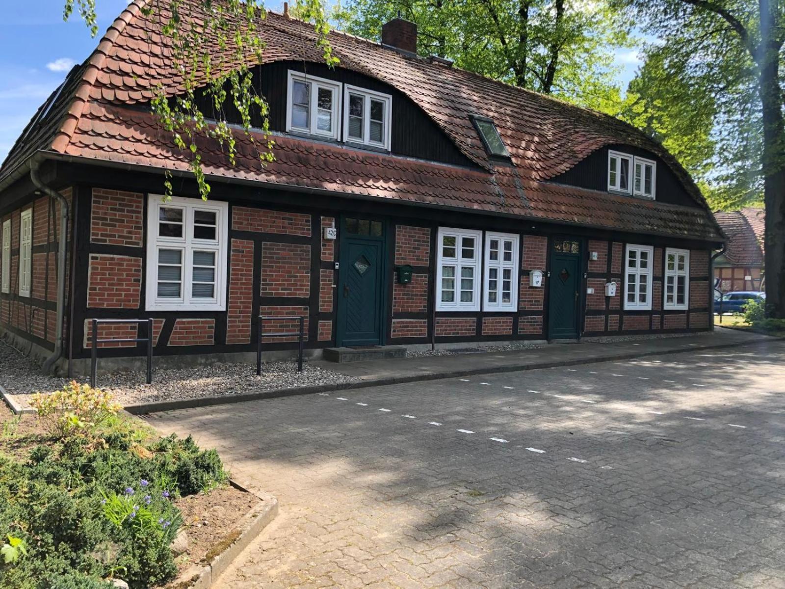 4 Wunderschoene Ferienwohnungen Im Kavaliershaus Schwerin  Ngoại thất bức ảnh